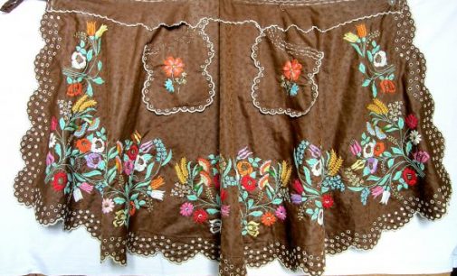 R. Sobota: Predmetom mesiaca je ženský odev olašských Rómov